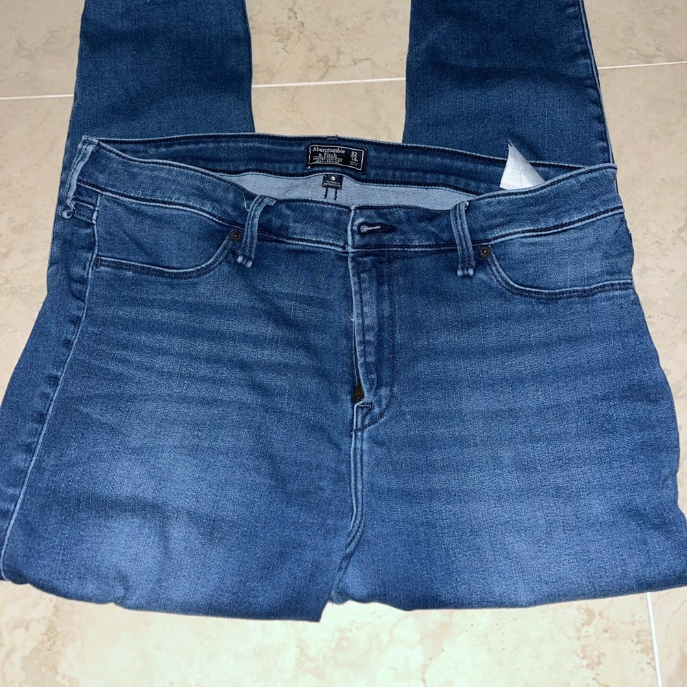 Abercrombie & Fitch - Happer Low Rise Jean Jeggings